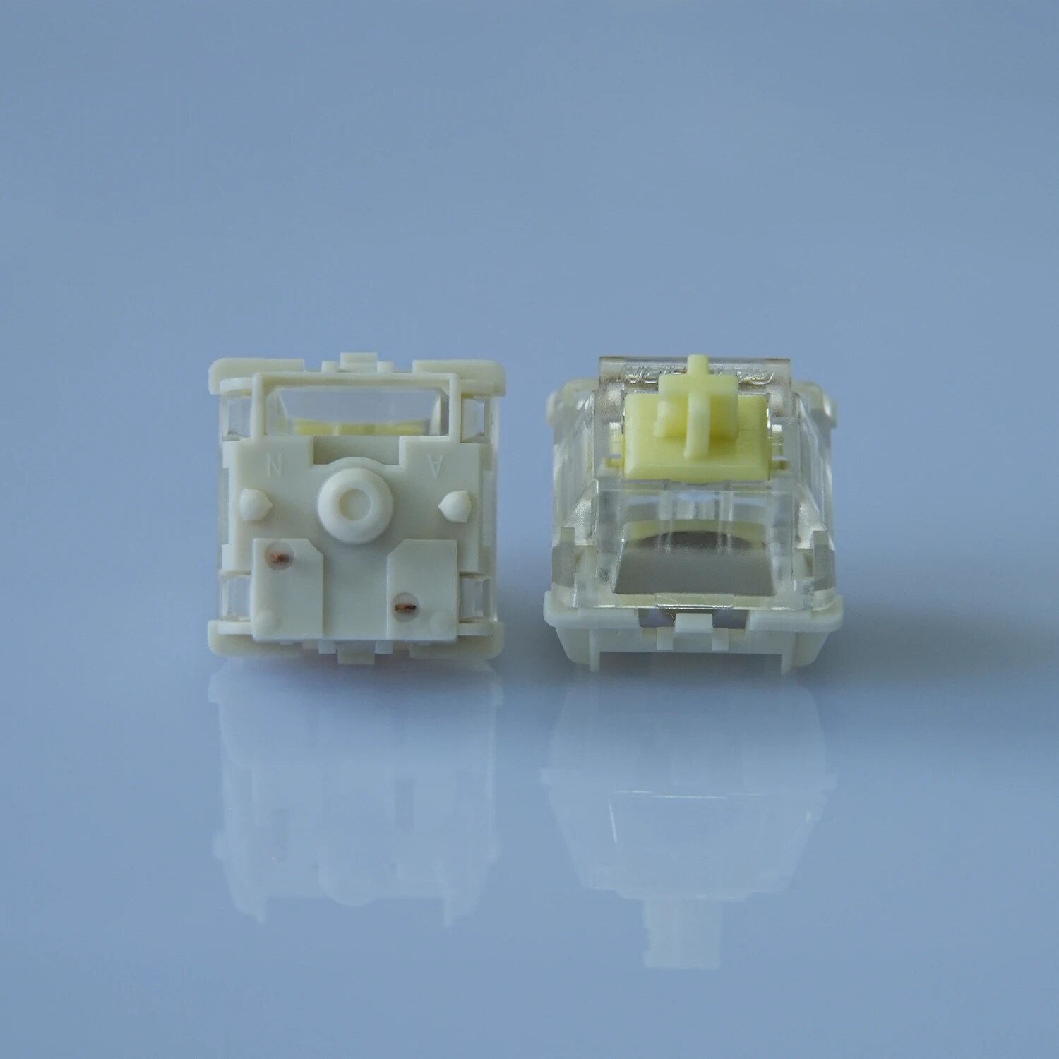 Gateron Jupiter Banana Switch  - مراجعة Jupiter Gaming Accessories وسعره